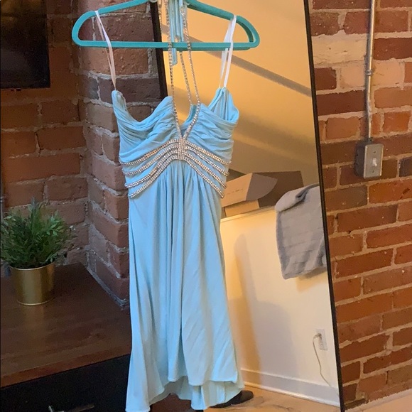 Stunning and comfortable jewelled halter dress - Picture 1 of 2